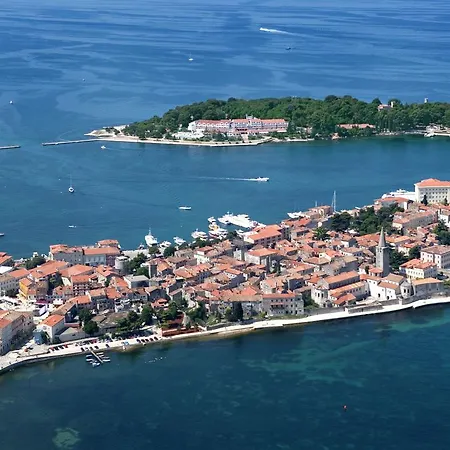 Daire Lovely Apartment In Porec Near Beach *